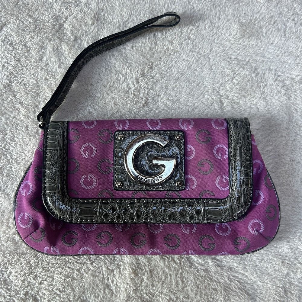 Gorgeous Guess Y2K Wristlet Handbag Clutch Metal Hardware